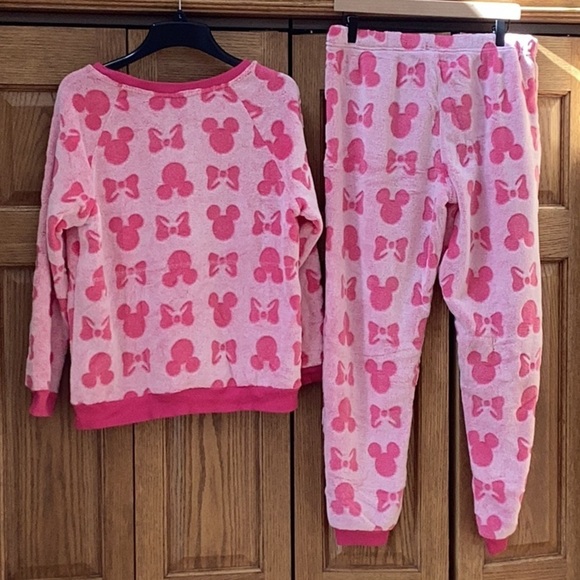 Disney Cozy Fleece Pajama Set Pink Minnie Mouse NWT❗️ - Picture 6 of 16
